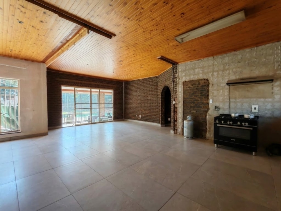 5 Bedroom Property for Sale in Three Rivers East Gauteng