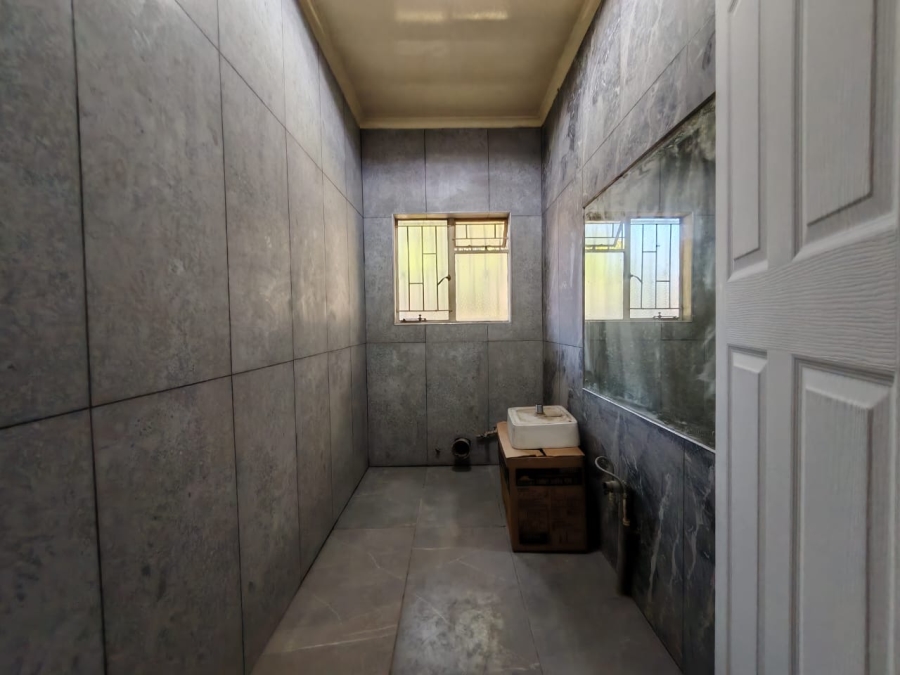 5 Bedroom Property for Sale in Three Rivers East Gauteng