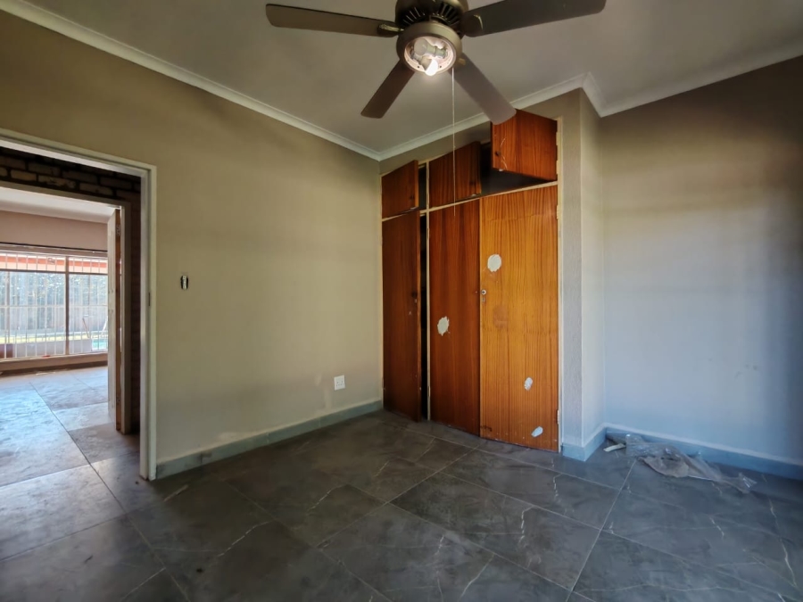 5 Bedroom Property for Sale in Three Rivers East Gauteng