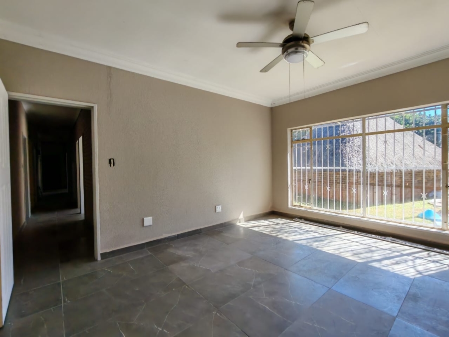 5 Bedroom Property for Sale in Three Rivers East Gauteng