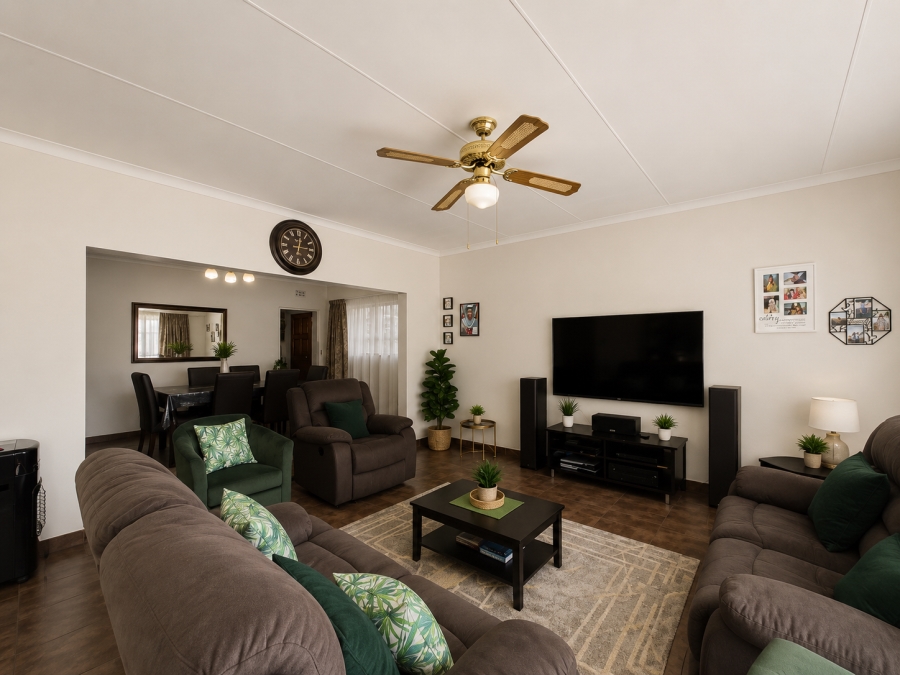 3 Bedroom Property for Sale in Vanderbijlpark SE 2 Gauteng