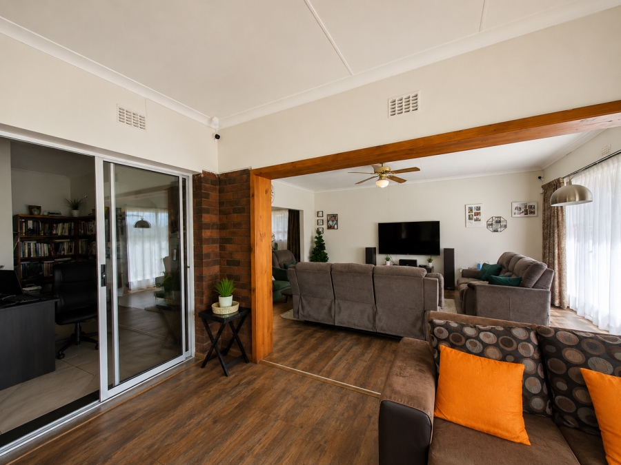 3 Bedroom Property for Sale in Vanderbijlpark SE 2 Gauteng