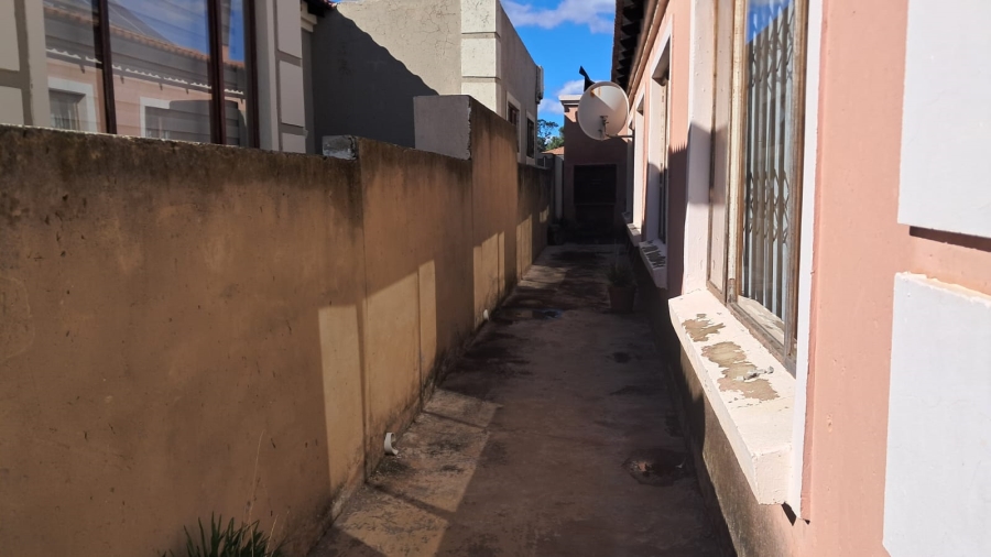 To Let 3 Bedroom Property for Rent in Krugersdorp West Gauteng