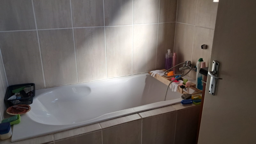 To Let 3 Bedroom Property for Rent in Krugersdorp West Gauteng