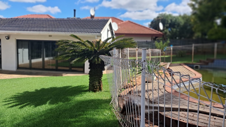 To Let 4 Bedroom Property for Rent in Horizon View Gauteng