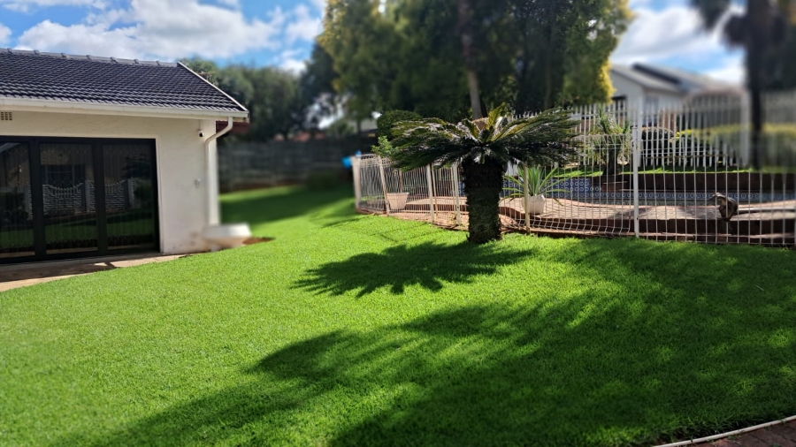 To Let 4 Bedroom Property for Rent in Horizon View Gauteng