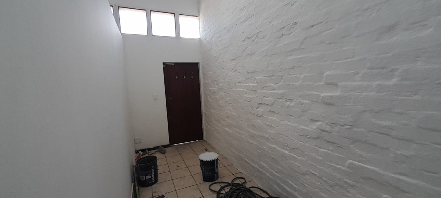 To Let Commercial Property for Rent in Kyalami Gauteng