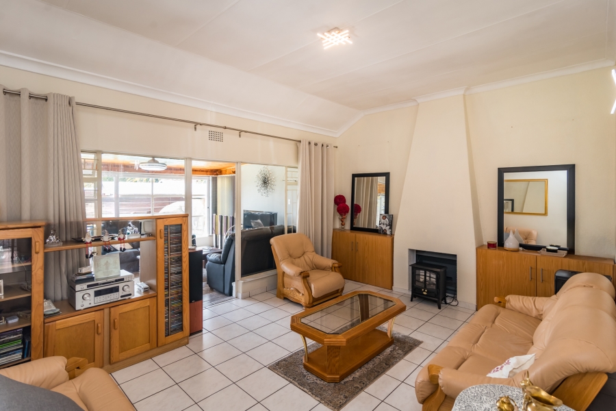 3 Bedroom Property for Sale in Breaunanda Gauteng