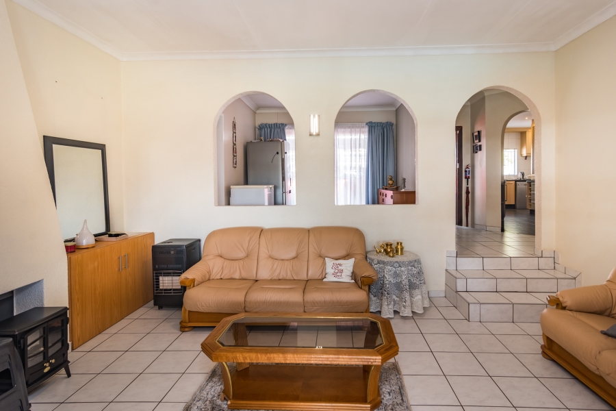 3 Bedroom Property for Sale in Breaunanda Gauteng
