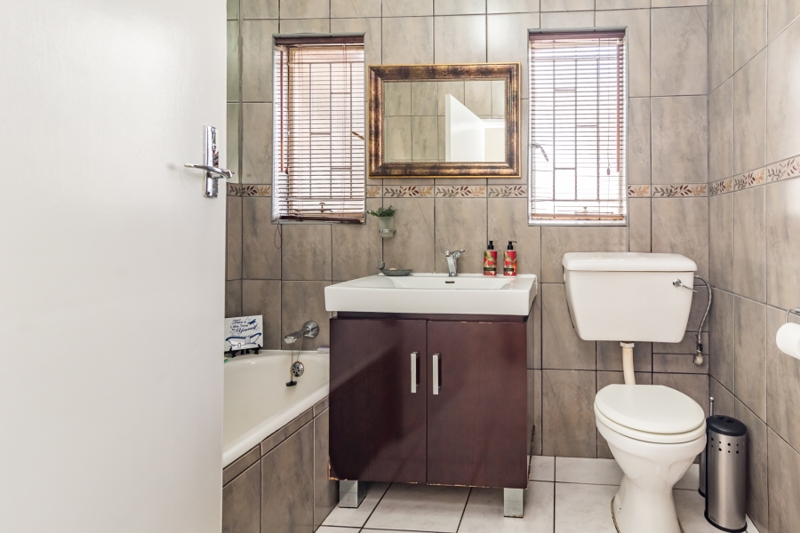 3 Bedroom Property for Sale in Breaunanda Gauteng