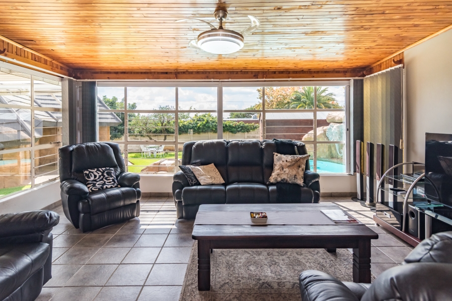 3 Bedroom Property for Sale in Breaunanda Gauteng