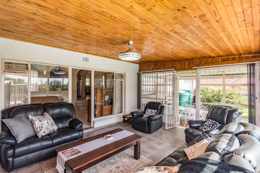 3 Bedroom Property for Sale in Breaunanda Gauteng