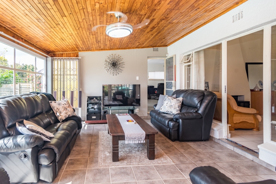 3 Bedroom Property for Sale in Breaunanda Gauteng