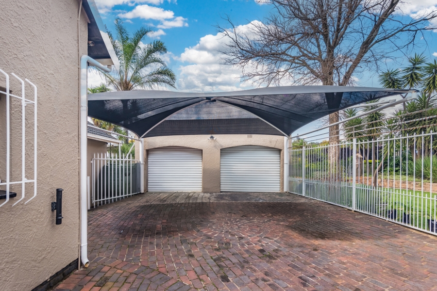 3 Bedroom Property for Sale in Breaunanda Gauteng