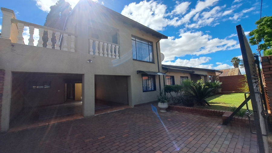 4 Bedroom Property for Sale in Eldorado Park Gauteng