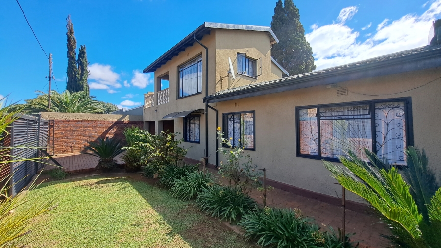 4 Bedroom Property for Sale in Eldorado Park Gauteng