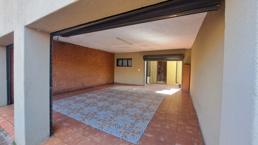 4 Bedroom Property for Sale in Eldorado Park Gauteng