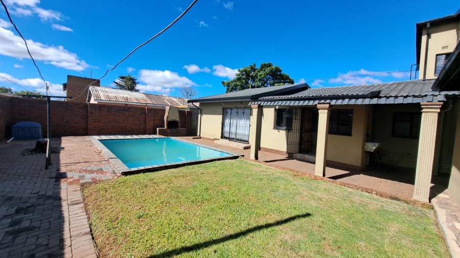 4 Bedroom Property for Sale in Eldorado Park Gauteng