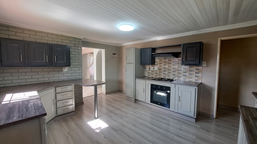 4 Bedroom Property for Sale in Eldorado Park Gauteng
