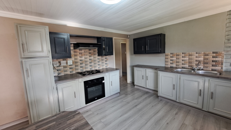 4 Bedroom Property for Sale in Eldorado Park Gauteng