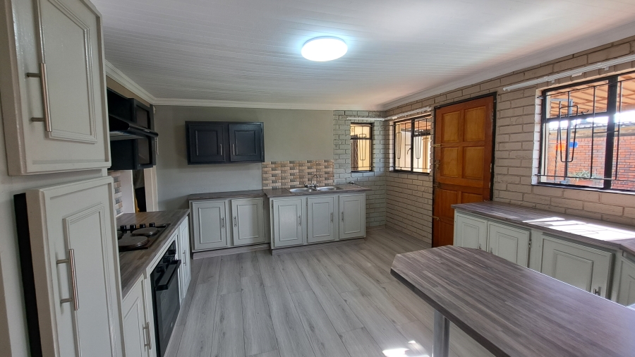 4 Bedroom Property for Sale in Eldorado Park Gauteng