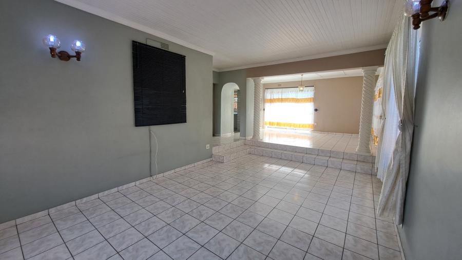 4 Bedroom Property for Sale in Eldorado Park Gauteng