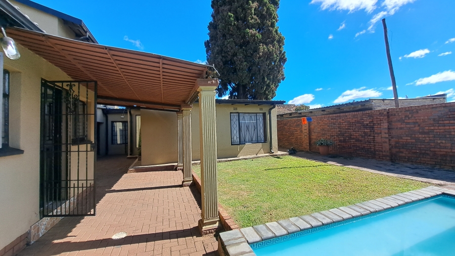 4 Bedroom Property for Sale in Eldorado Park Gauteng