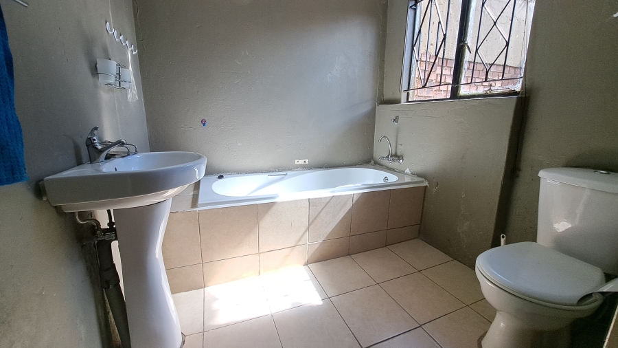 4 Bedroom Property for Sale in Eldorado Park Gauteng