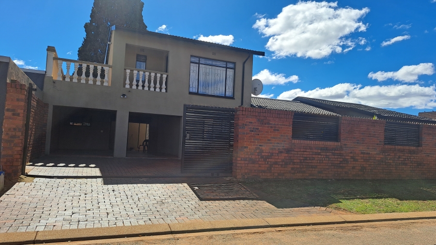 4 Bedroom Property for Sale in Eldorado Park Gauteng