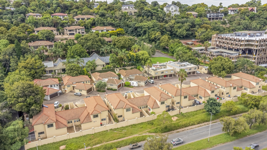 4 Bedroom Property for Sale in Val de Grace Gauteng