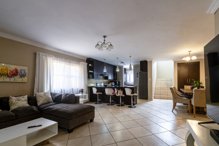 4 Bedroom Property for Sale in Val de Grace Gauteng