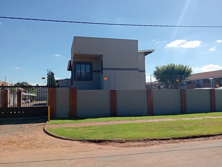 2 Bedroom Property for Sale in Rynfield Gauteng