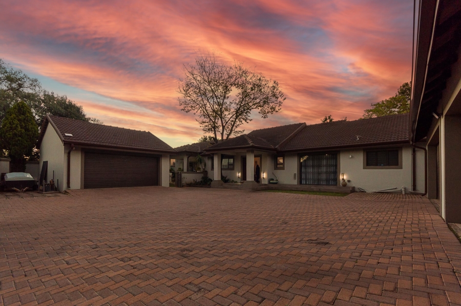 7 Bedroom Property for Sale in Brackenhurst Gauteng