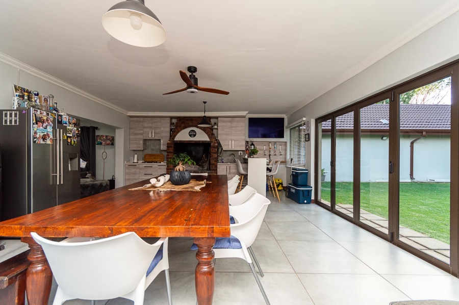 7 Bedroom Property for Sale in Brackenhurst Gauteng