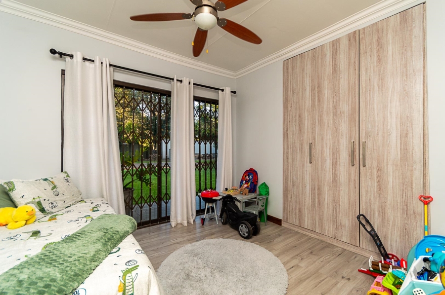 7 Bedroom Property for Sale in Brackenhurst Gauteng
