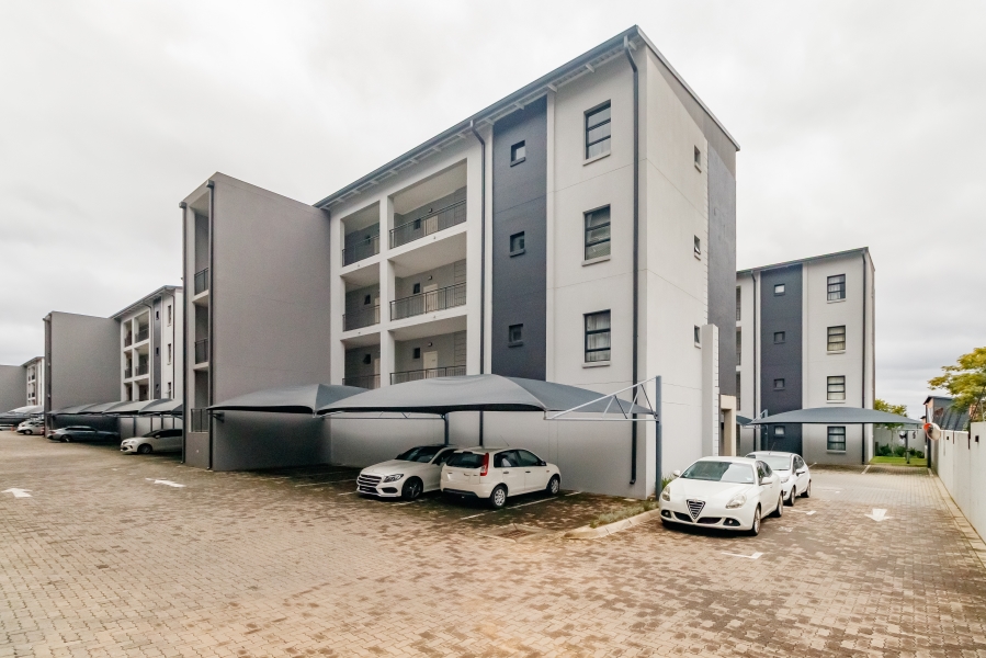 2 Bedroom Property for Sale in Grand Central Gauteng