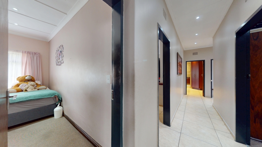 6 Bedroom Property for Sale in Morganridge Gauteng