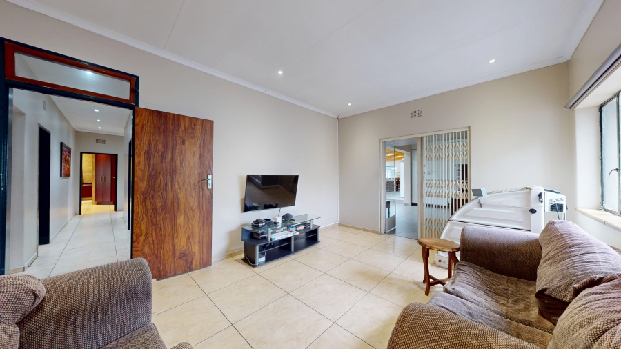 6 Bedroom Property for Sale in Morganridge Gauteng