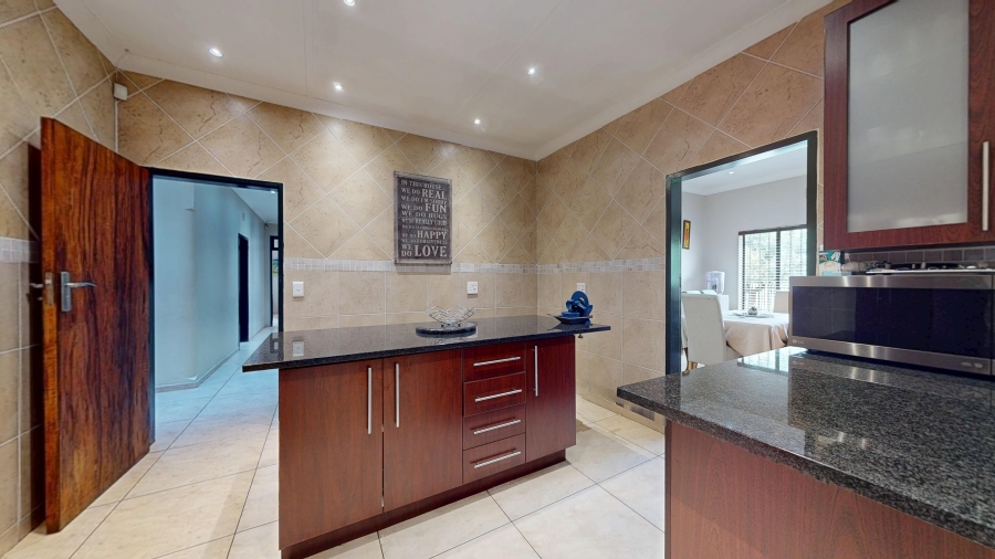 6 Bedroom Property for Sale in Morganridge Gauteng