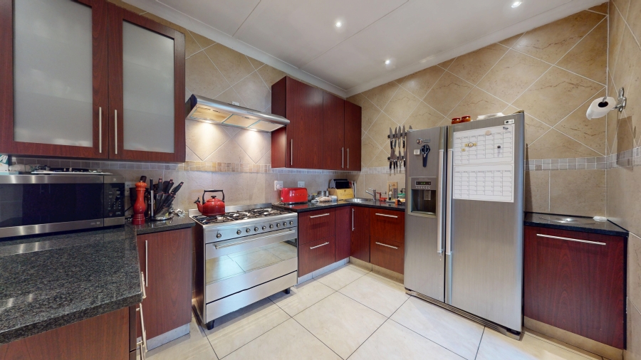 6 Bedroom Property for Sale in Morganridge Gauteng