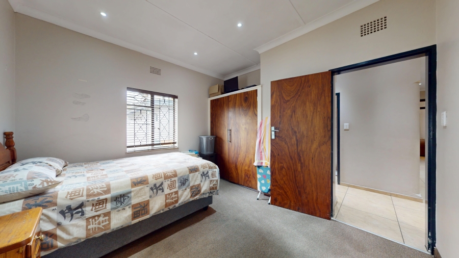 6 Bedroom Property for Sale in Morganridge Gauteng