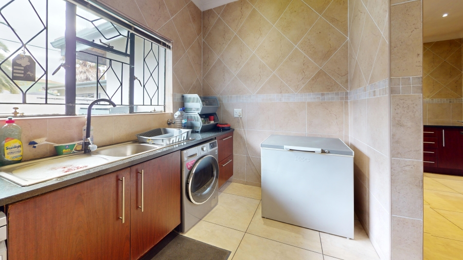 6 Bedroom Property for Sale in Morganridge Gauteng