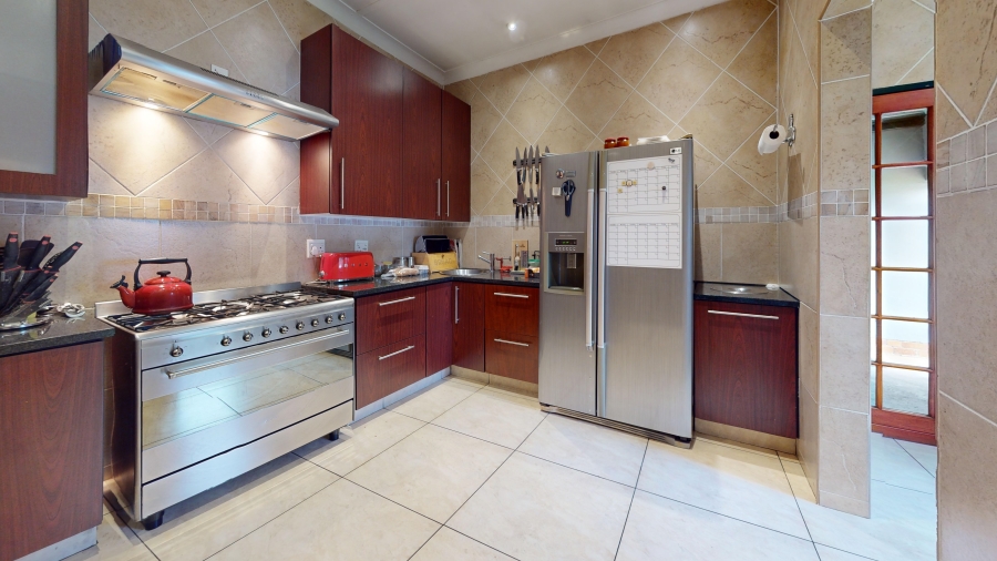 6 Bedroom Property for Sale in Morganridge Gauteng