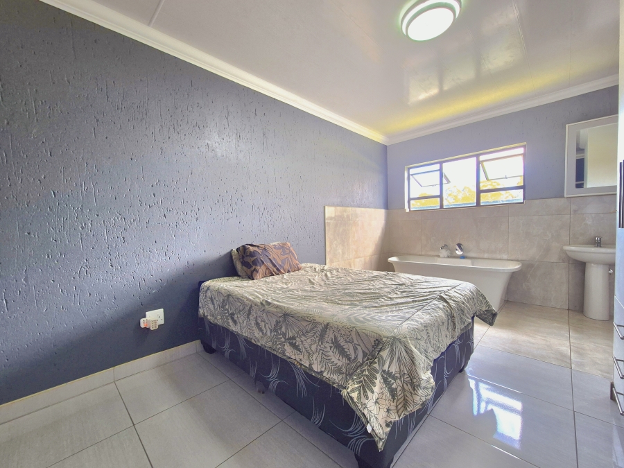 3 Bedroom Property for Sale in Helderwyk Gauteng
