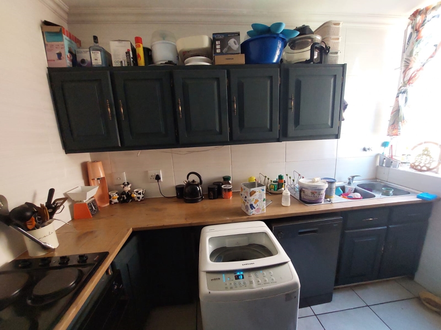 To Let 2 Bedroom Property for Rent in Gezina Gauteng