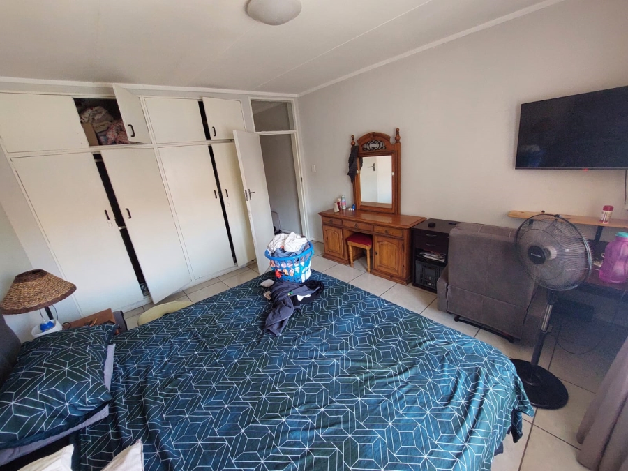 To Let 2 Bedroom Property for Rent in Gezina Gauteng
