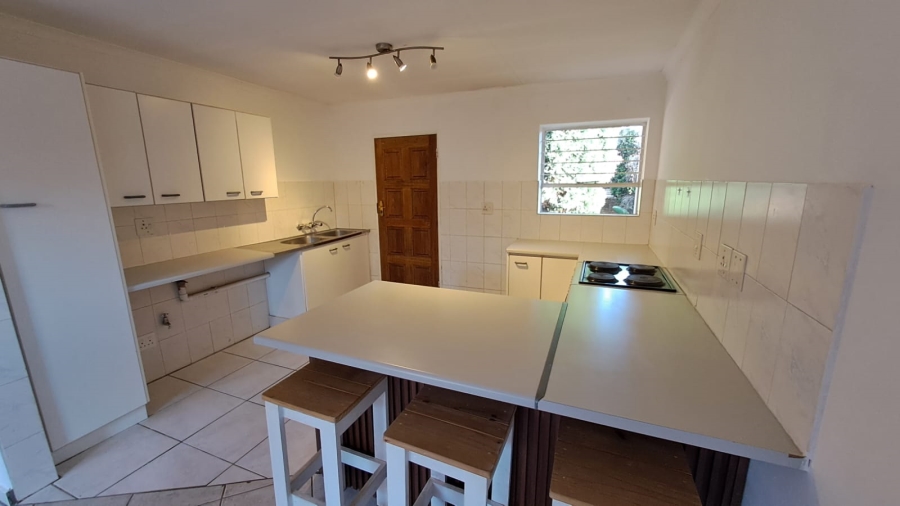 2 Bedroom Property for Sale in Die Hoewes Gauteng