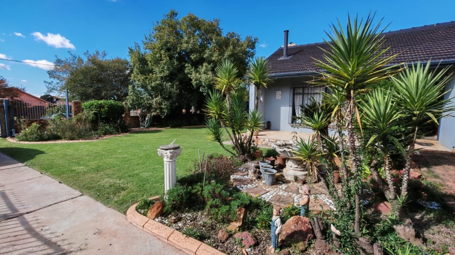 3 Bedroom Property for Sale in Noycedale Gauteng