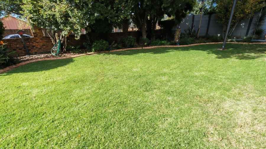 3 Bedroom Property for Sale in Noycedale Gauteng