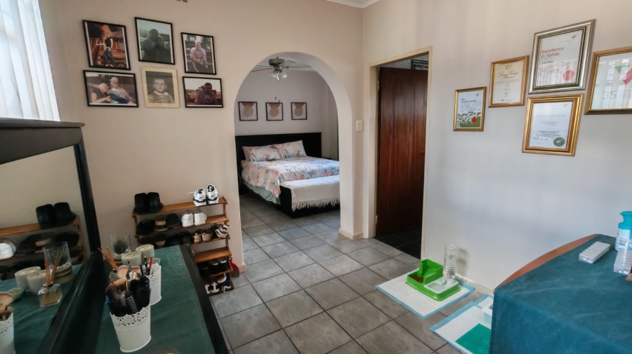 3 Bedroom Property for Sale in Noycedale Gauteng